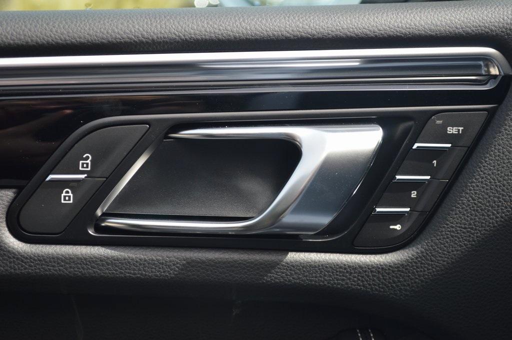 new 2026 Porsche Macan car