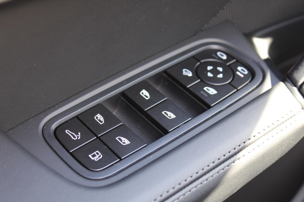 new 2026 Porsche Cayenne car