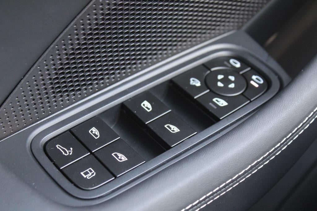 new 2026 Porsche Panamera car