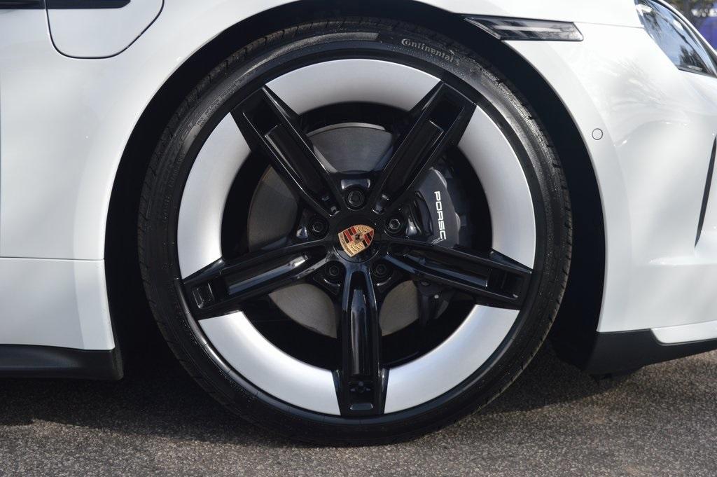 new 2026 Porsche Taycan car