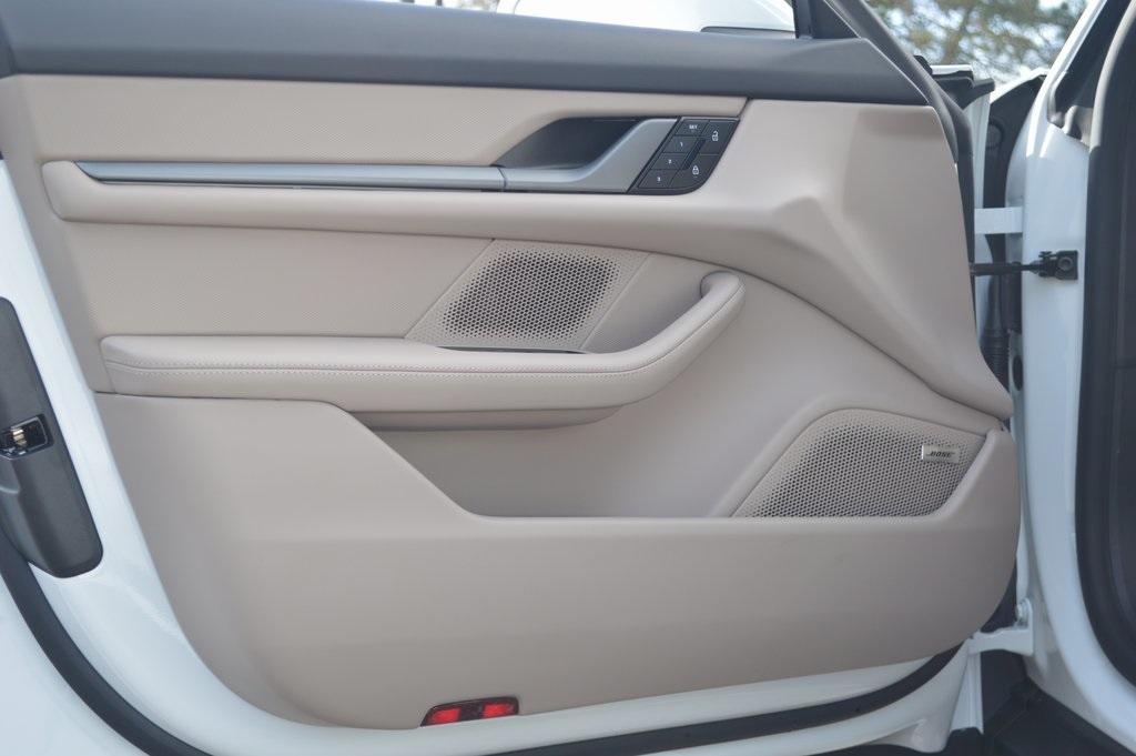 new 2026 Porsche Taycan car