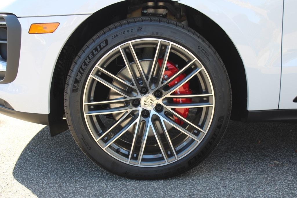 new 2026 Porsche Macan car