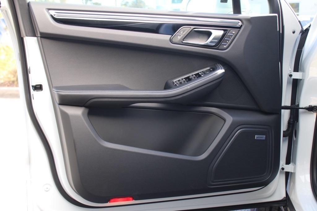 new 2026 Porsche Macan car