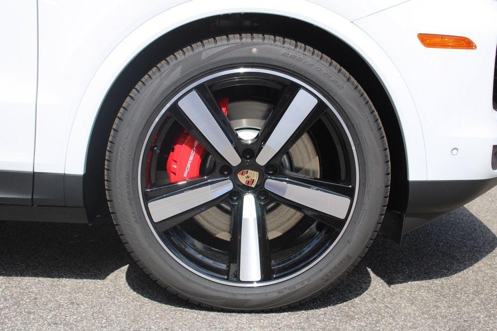 new 2026 Porsche Cayenne car