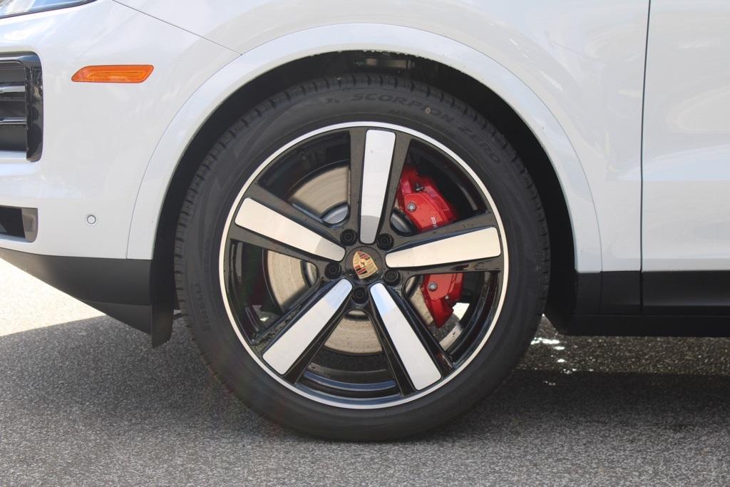 new 2026 Porsche Cayenne car