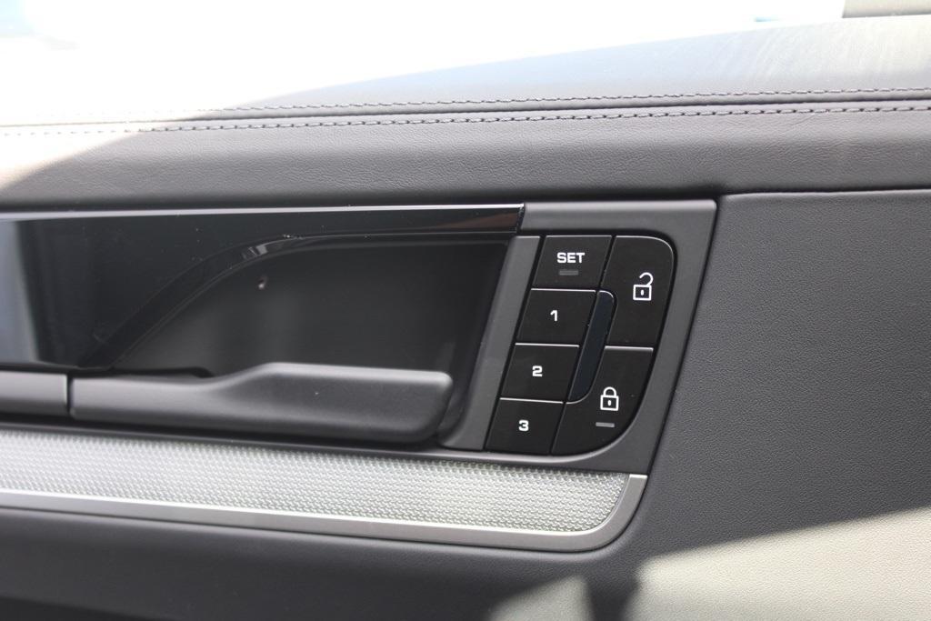 new 2026 Porsche Cayenne car