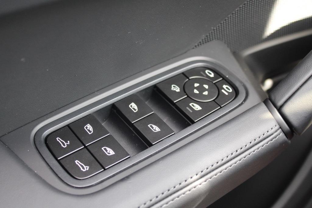 new 2026 Porsche Cayenne car