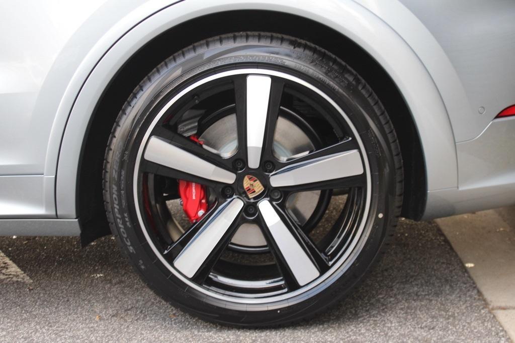 new 2026 Porsche Cayenne car