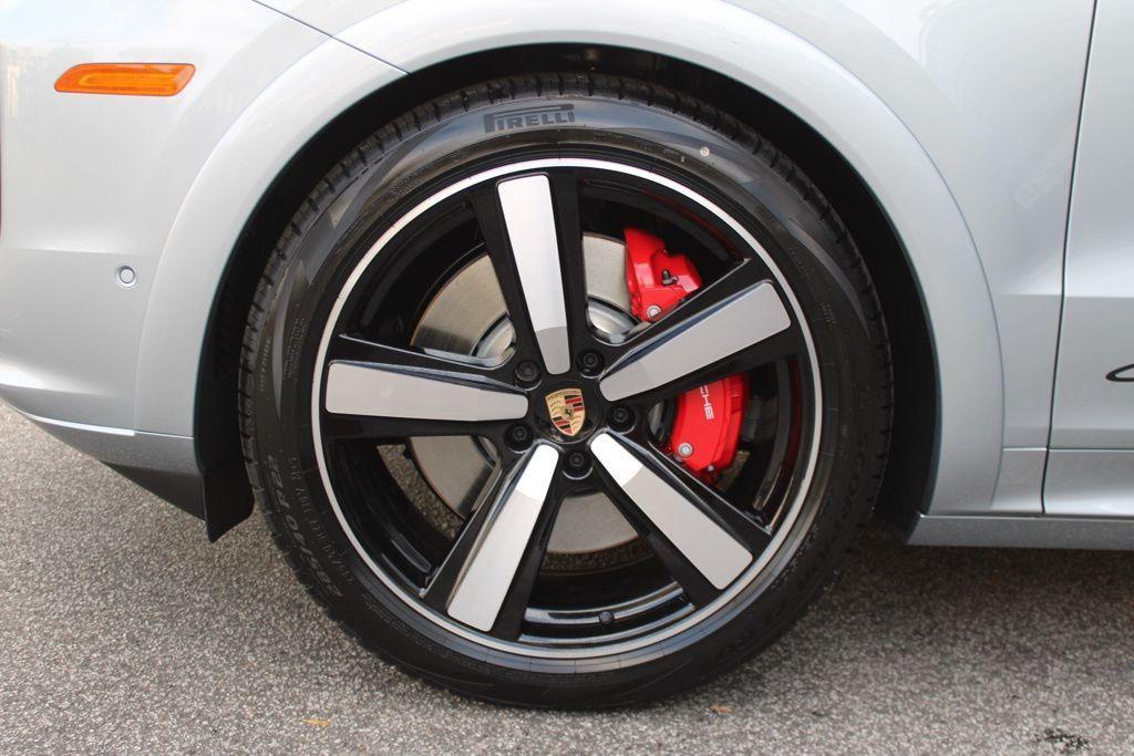 new 2026 Porsche Cayenne car