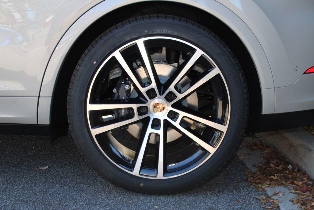 new 2026 Porsche Cayenne car