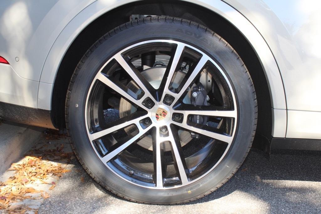 new 2026 Porsche Cayenne car