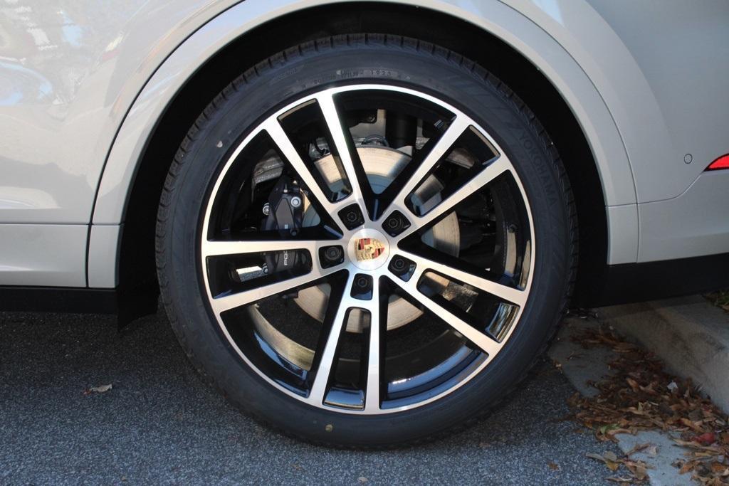 new 2026 Porsche Cayenne car