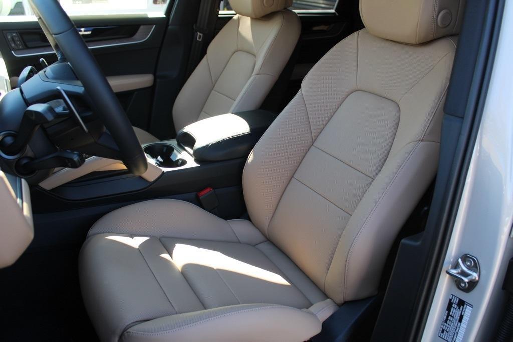 new 2026 Porsche Cayenne car