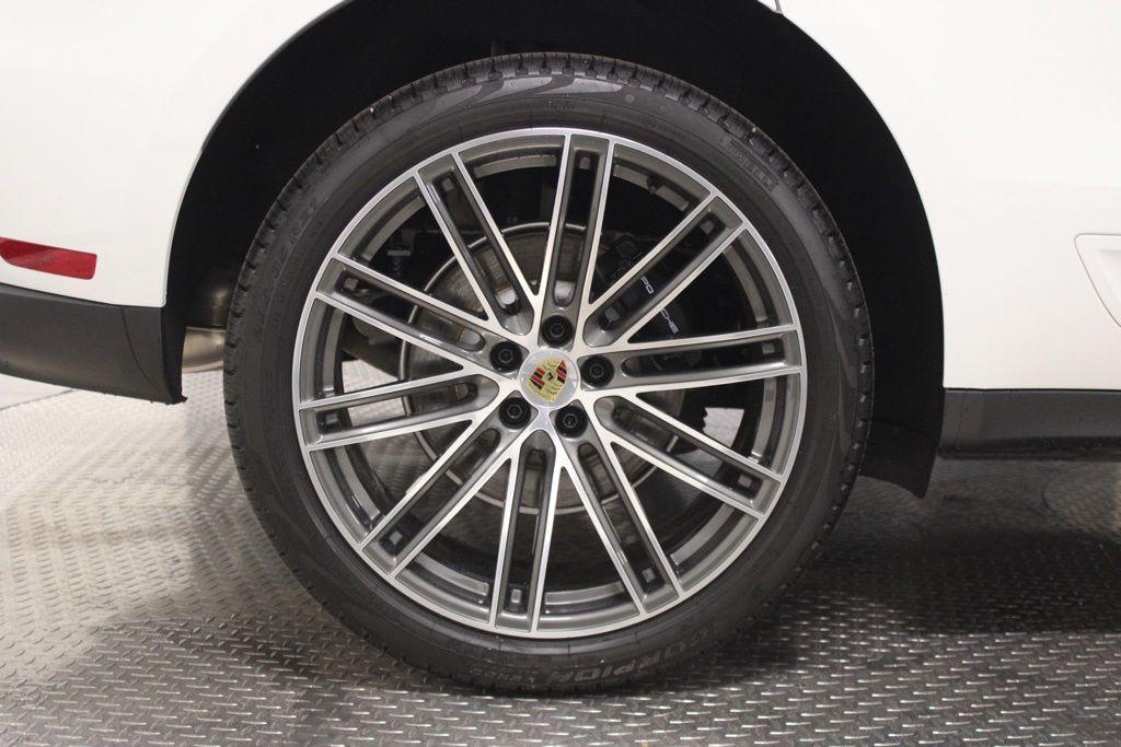 new 2026 Porsche Macan car