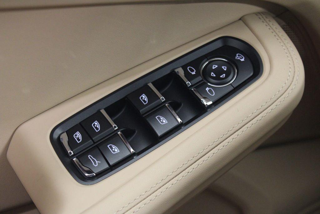 new 2026 Porsche Macan car