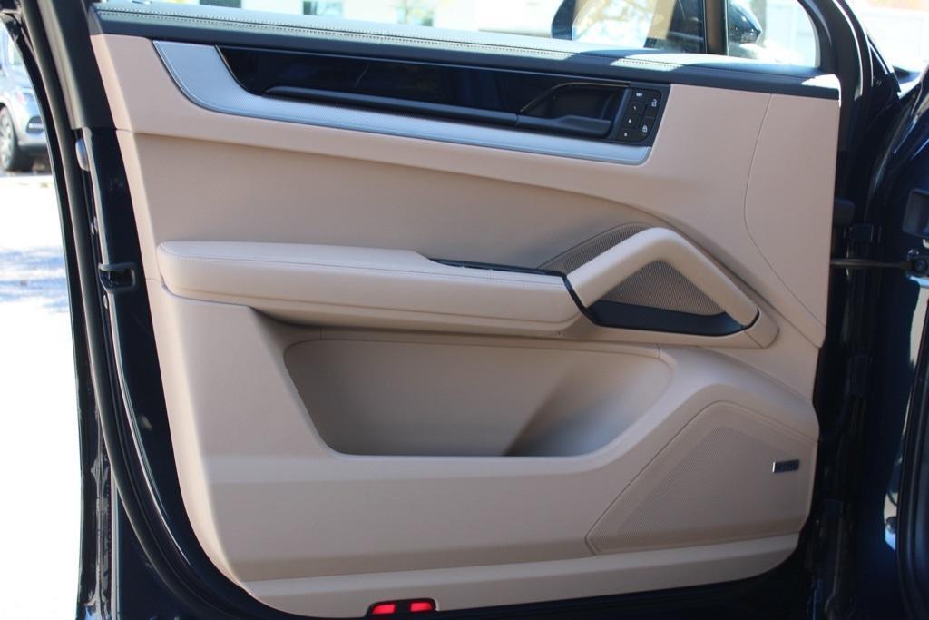 new 2026 Porsche Cayenne car