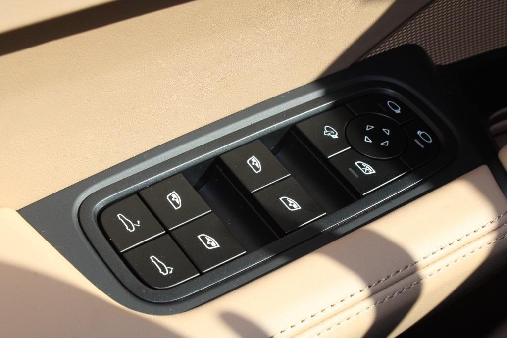 new 2026 Porsche Cayenne car