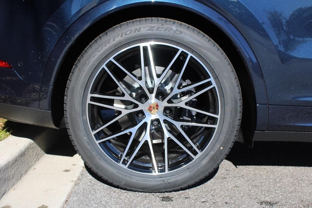 new 2026 Porsche Cayenne car