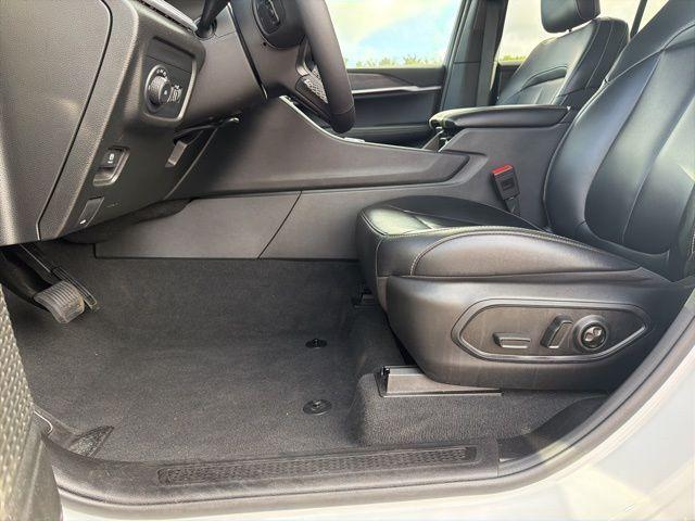 used 2025 Jeep Grand Cherokee car, priced at $40,693