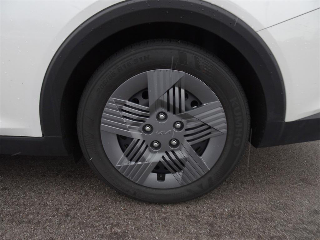 used 2025 Kia K4 car, priced at $21,500