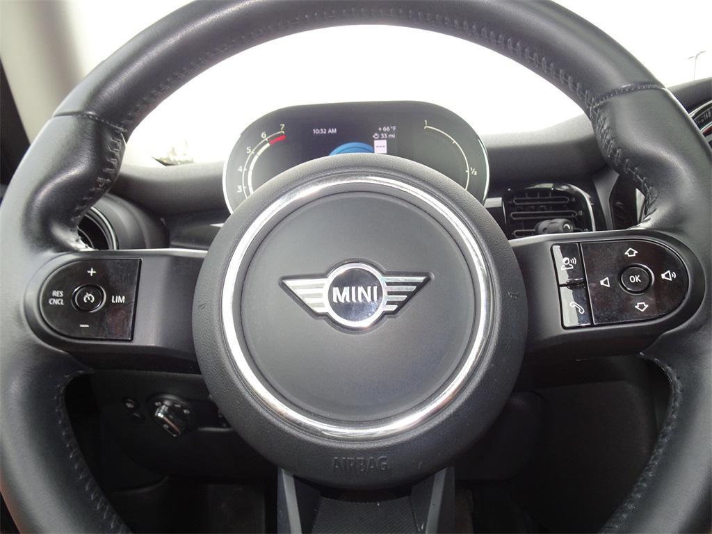 used 2022 MINI Hardtop car, priced at $19,500