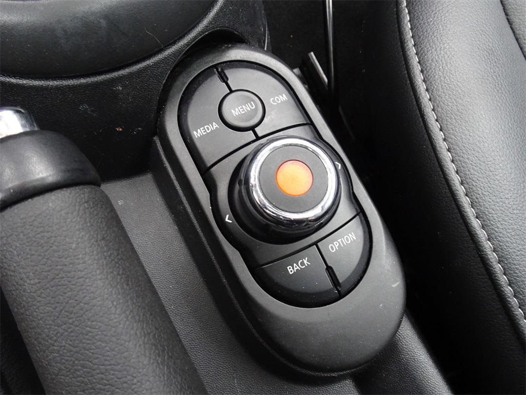 used 2022 MINI Hardtop car, priced at $19,500