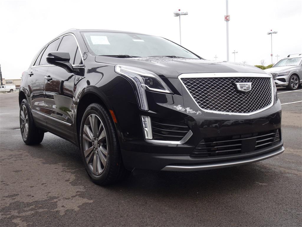 used 2022 Cadillac XT5 car, priced at $26,500