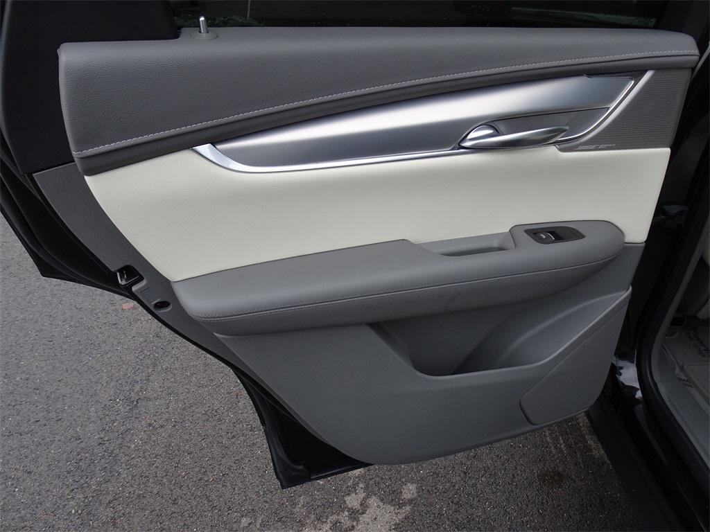 used 2022 Cadillac XT5 car, priced at $26,500