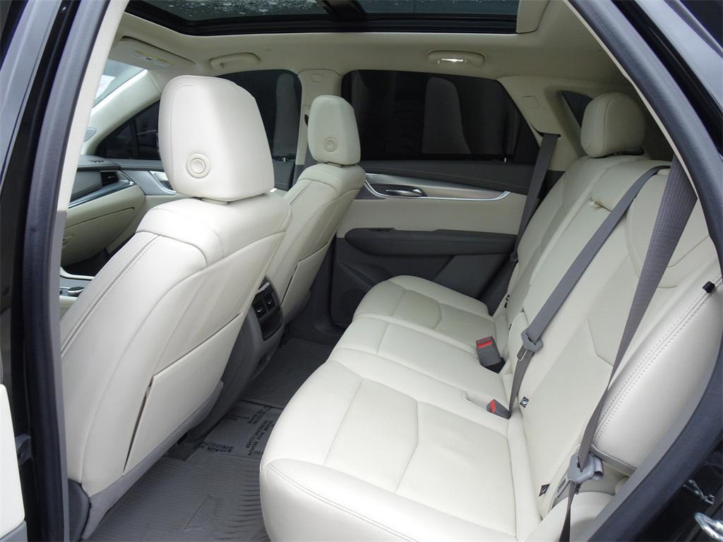 used 2022 Cadillac XT5 car, priced at $26,500