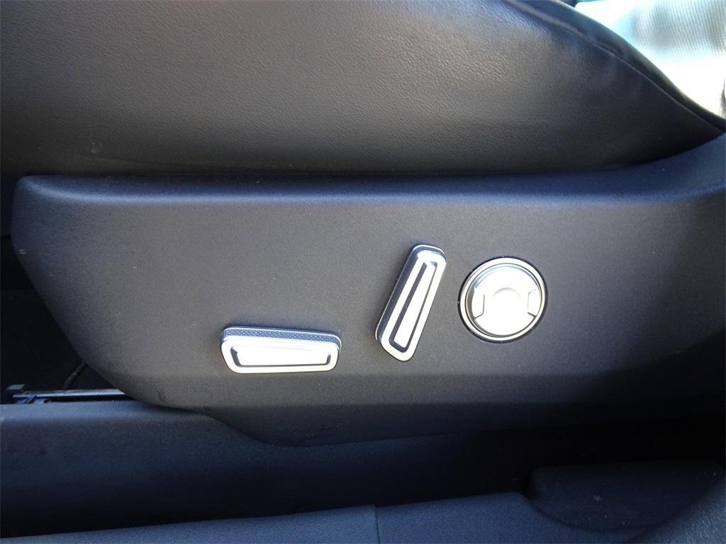 used 2024 Lincoln Nautilus car, priced at $44,500