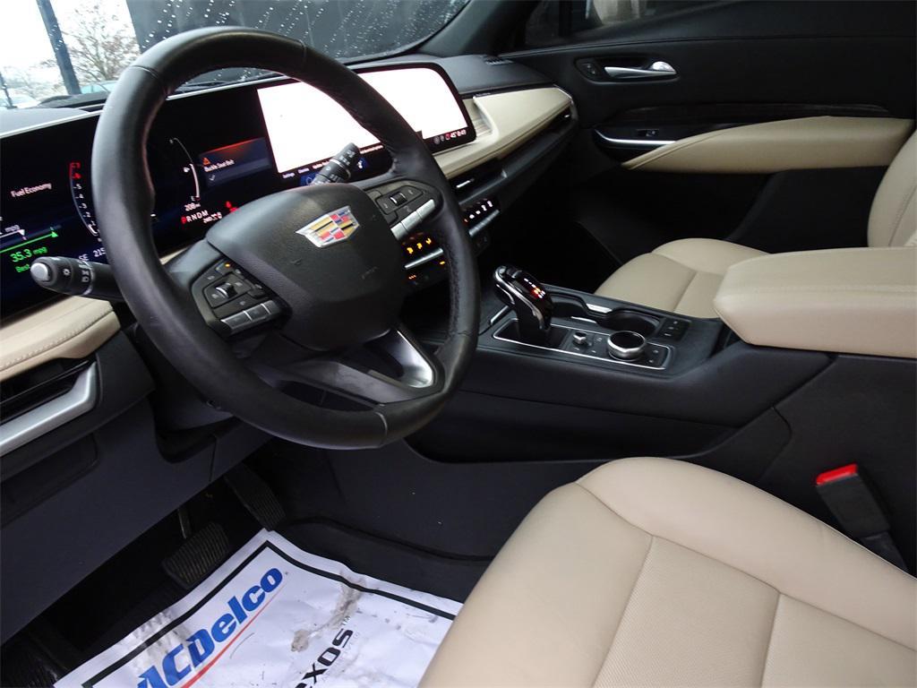used 2024 Cadillac XT4 car, priced at $32,000