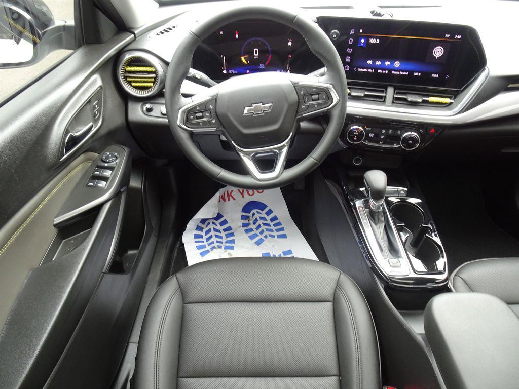 used 2025 Chevrolet Trax car, priced at $25,100