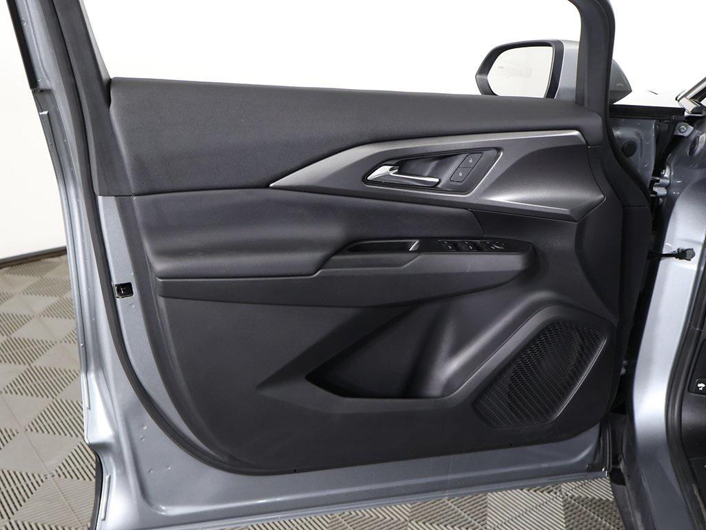 used 2025 Chevrolet Equinox EV car, priced at $22,499