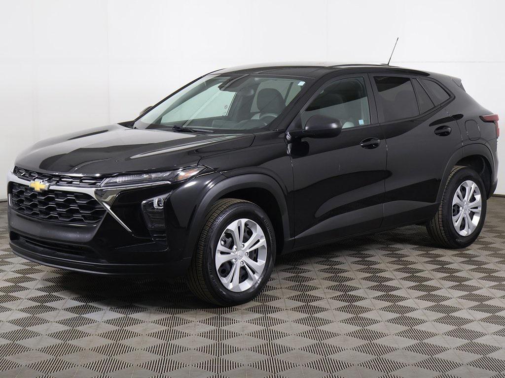 used 2025 Chevrolet Trax car, priced at $16,999