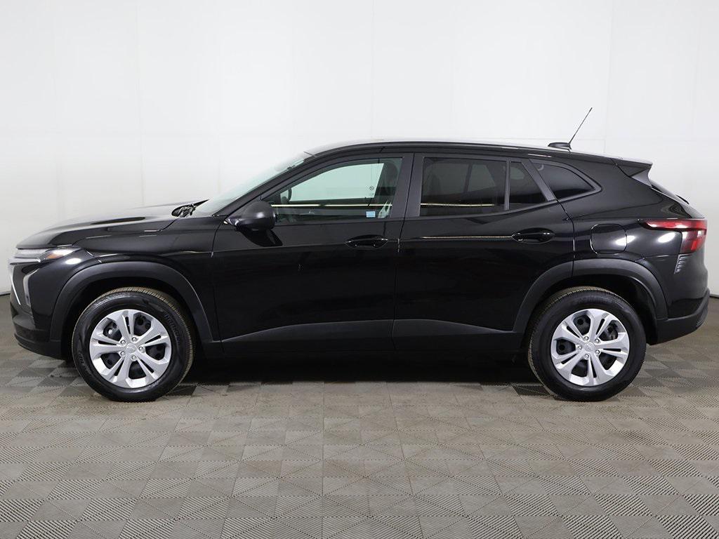 used 2025 Chevrolet Trax car, priced at $16,999
