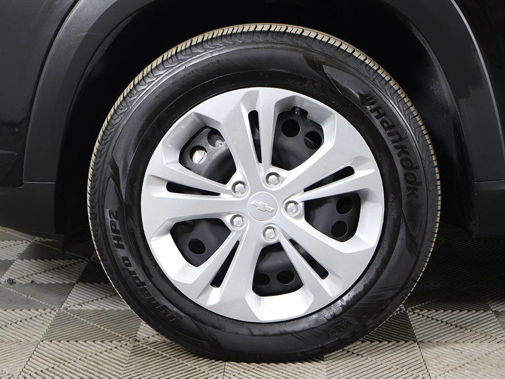 used 2025 Chevrolet Trax car, priced at $16,999