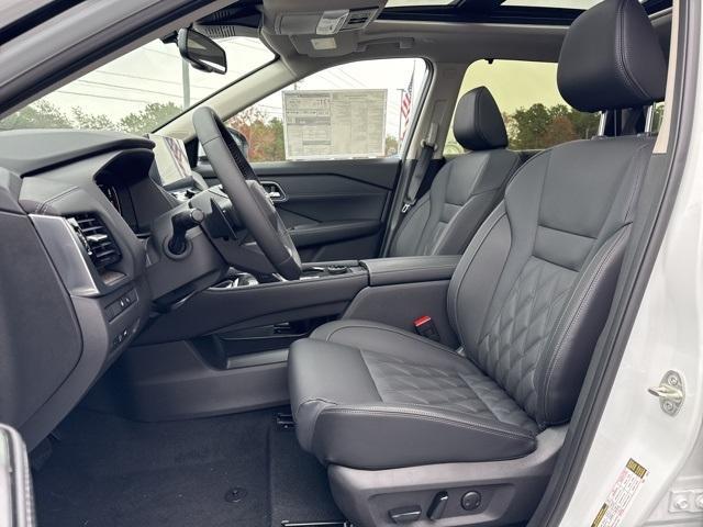 new 2025 Nissan Rogue car, priced at $40,990