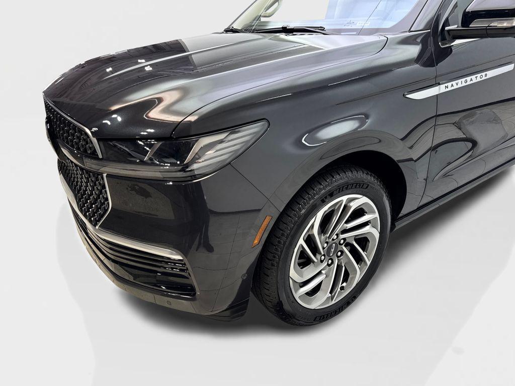 used 2025 Lincoln Navigator car, priced at $76,205