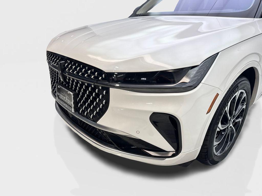 used 2025 Lincoln Nautilus car, priced at $54,205