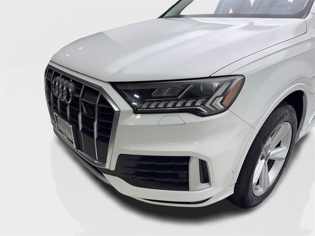 used 2024 Audi Q7 car, priced at $35,981