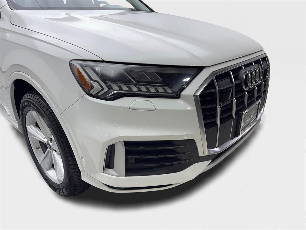 used 2024 Audi Q7 car, priced at $35,981