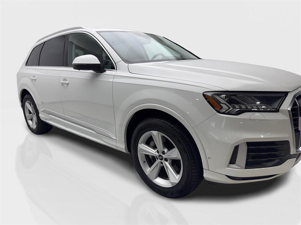 used 2024 Audi Q7 car, priced at $35,981