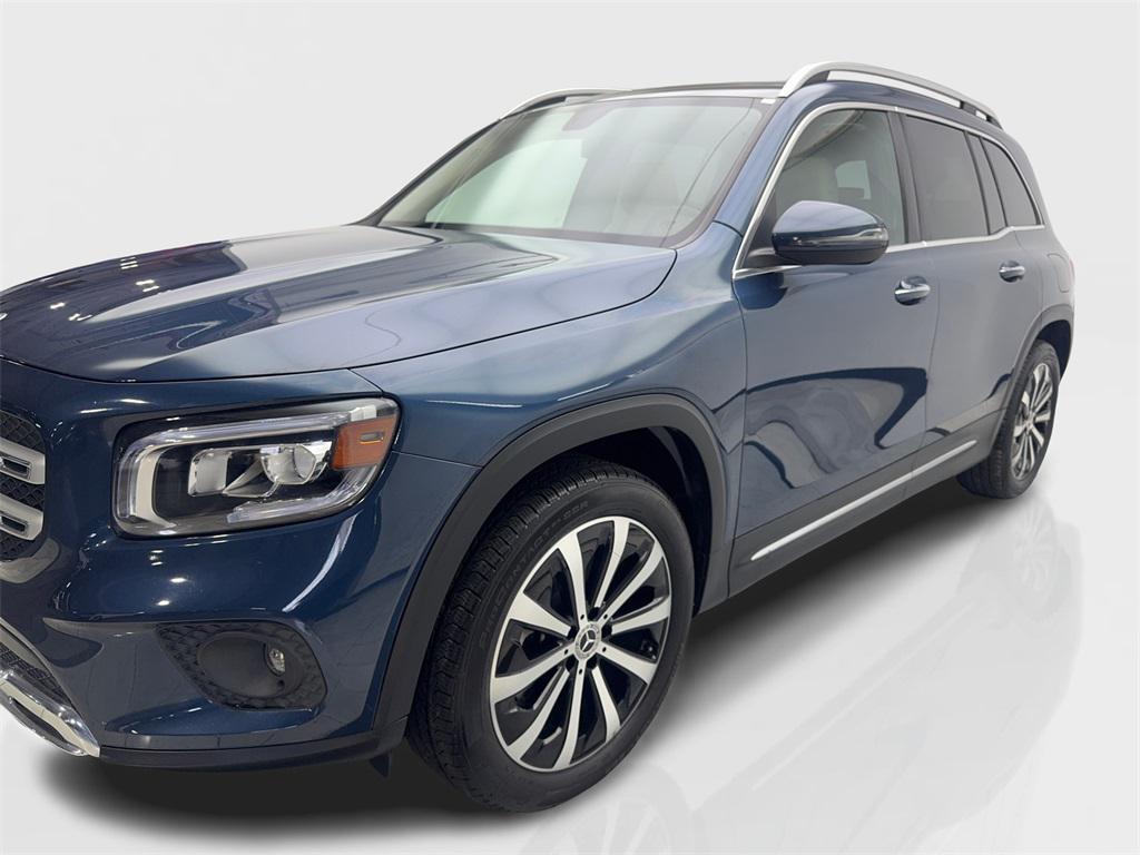 used 2022 Mercedes-Benz GLB 250 car, priced at $23,680