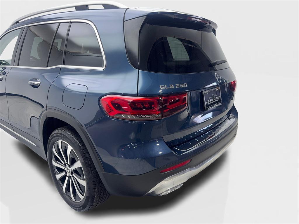 used 2022 Mercedes-Benz GLB 250 car, priced at $23,680