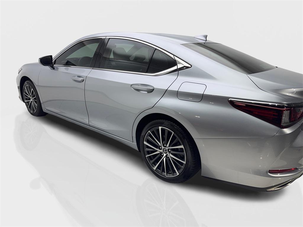 used 2023 Lexus ES 350 car, priced at $32,980