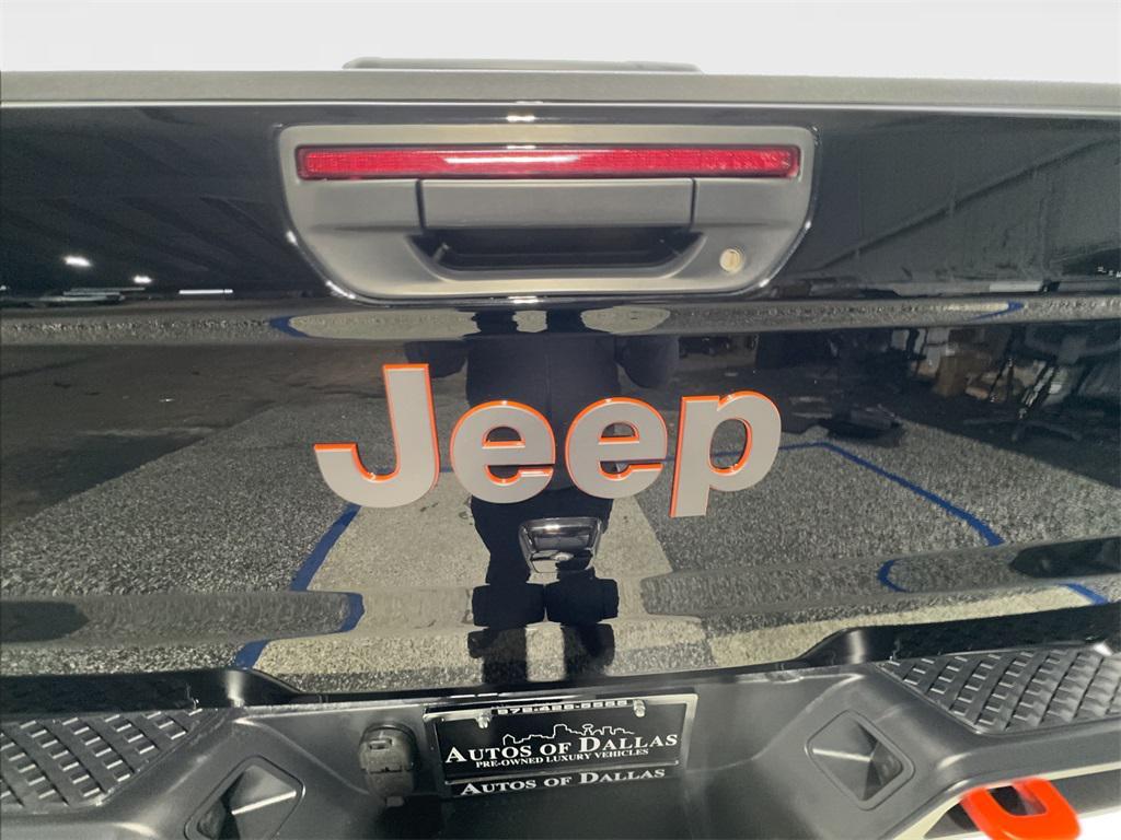 used 2025 Jeep Gladiator car, priced at $47,352