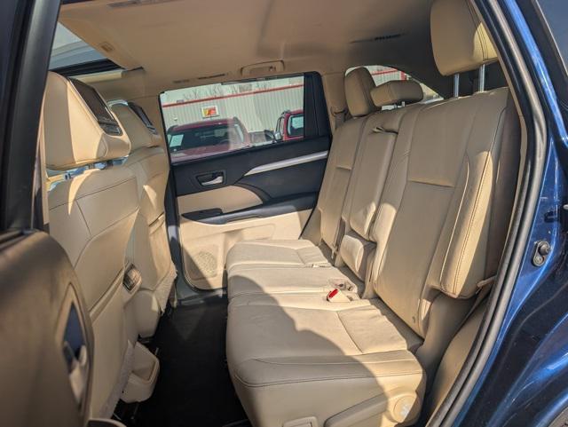 used 2016 Toyota Highlander car, priced at $15,299