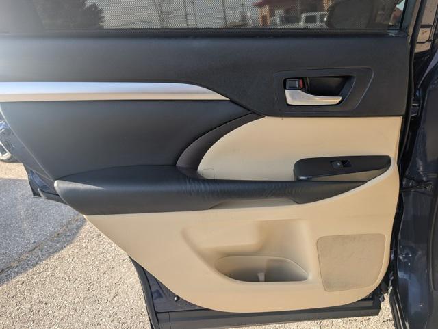 used 2016 Toyota Highlander car, priced at $15,299