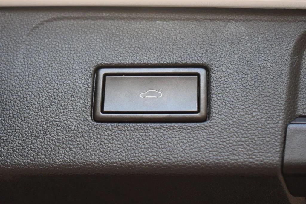 used 2021 Volkswagen Atlas car, priced at $22,795
