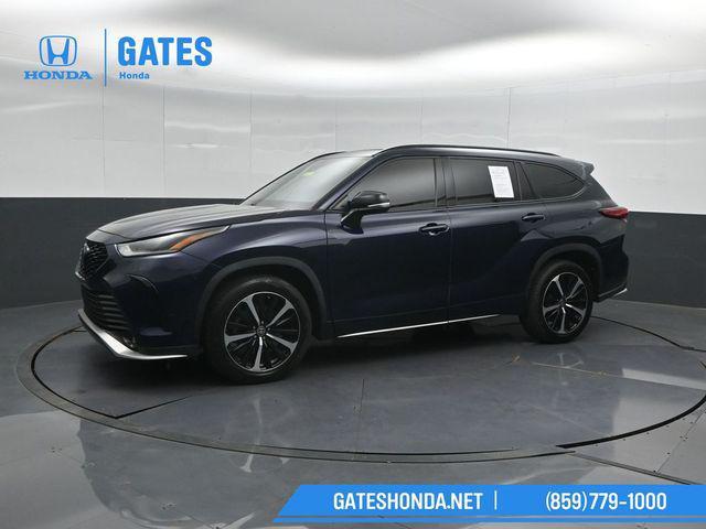 used 2021 Toyota Highlander car, priced at $30,980